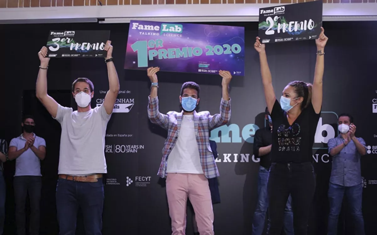 El ingeniero aeroespacial Alejandro Sánchez gana la final española de monólogos científicos FameLab 