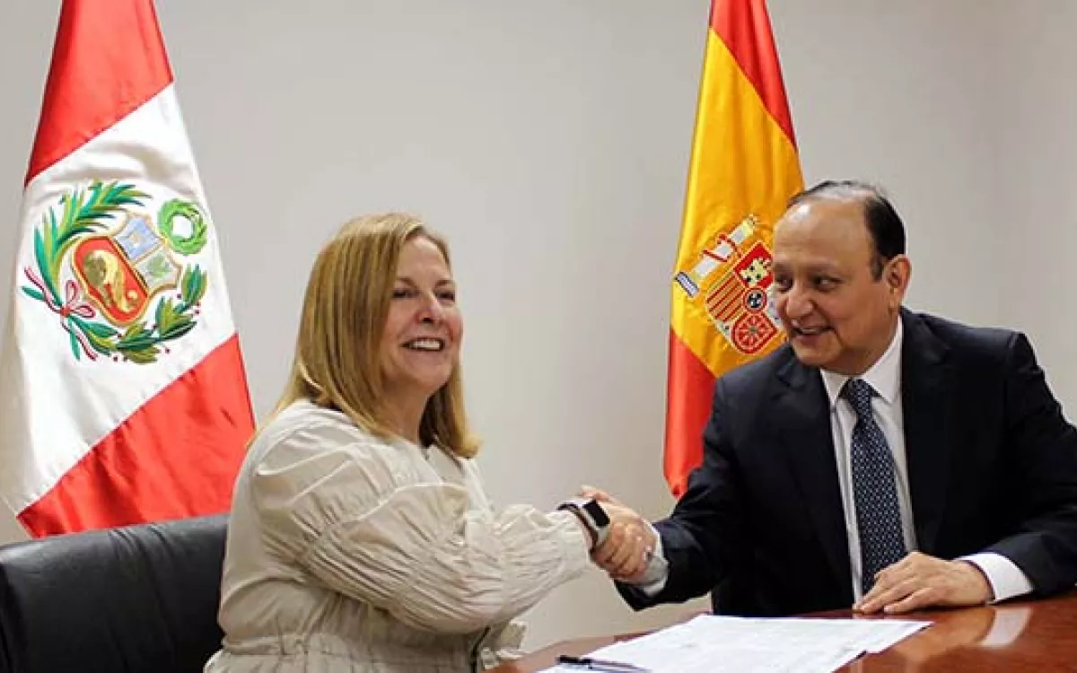 FECYT firma un convenio de colaboración con el Consejo Nacional de Ciencia, Tecnología e Innovación Tecnológica, CONCYTEC, de Perú