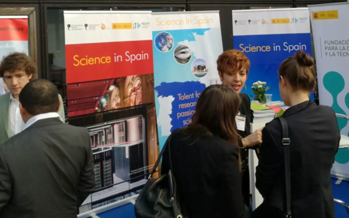 FECYT presenta en Düsseldorf las nuevas ofertas para investigadores en España