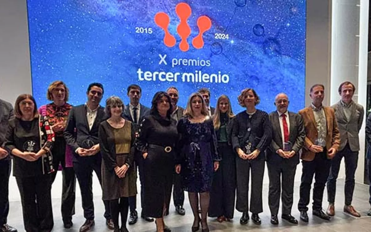  FECYT recibe el Premio Especial Tercer Milenio en reconocimiento a su labor como puente entre ciencia y sociedad 