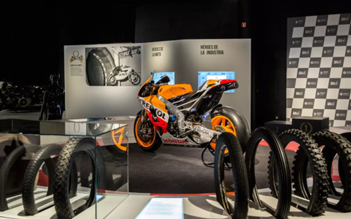 Exposición Universo Moto en el MUNCYT Alcobendas