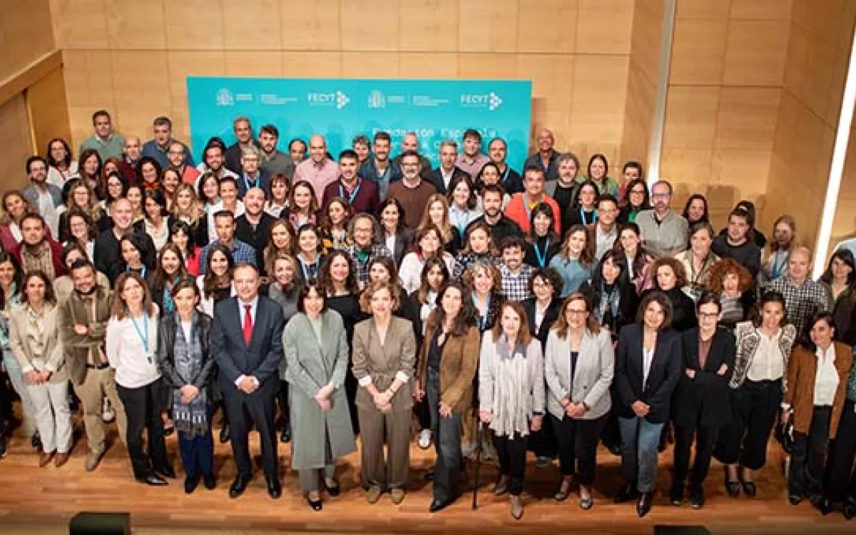 La ministra de Ciencia, Innovación y Universidades, Diana Morant, visita las oficinas de FECYT
