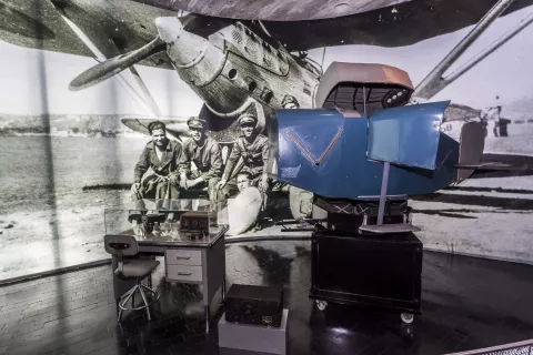 El MUNCYT de A Coruña expone el “Link Trainer”, el primer simulador comercial de vuelo del mundo