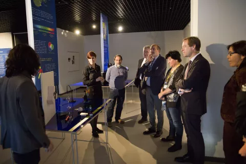 Visita al taller "Laboratorio de Luz" en el MUNCYT de Alcobendas