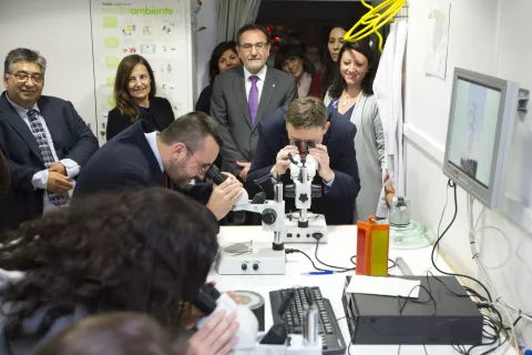 Movilab, el laboratorio científico sobre ruedas, llega a Vila-real