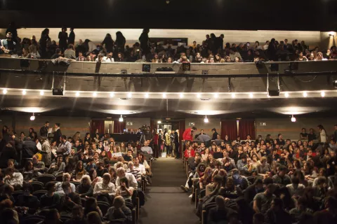 Más de 700 personas asisten a la semifinal de Famelab en Barcelona 