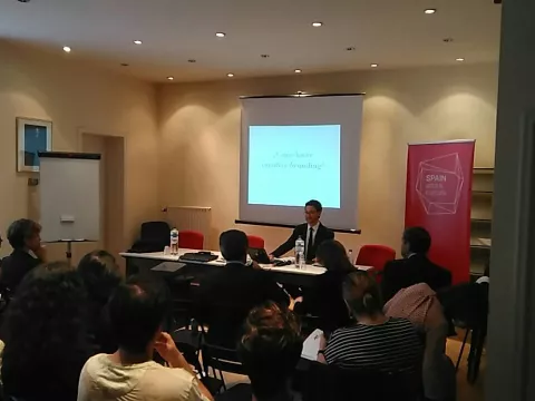 Precipita comparte su experiencia con emprendedores creativos en Bruselas