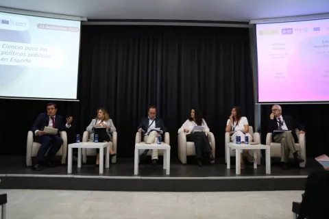 FECYT impulsa el fortalecimiento del sistema de ciencia para las políticas públicas en España