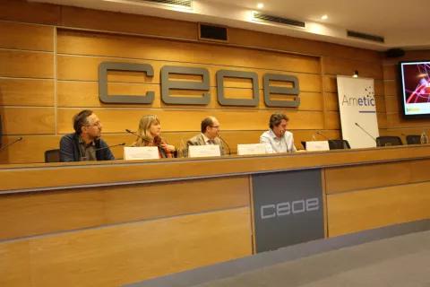 Paloma Domingo participa en la presentación del informe "España Cuántica"