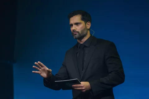 FECYT celebra el poder de la ciencia y la tecnología con el evento “La teoría del todo”