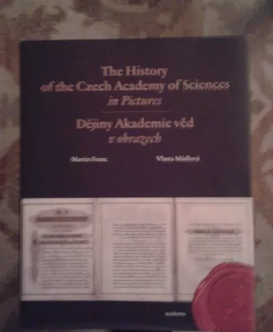 La Embajada en Praga y FECYT reúnen a los investigadores españoles en la República Checa