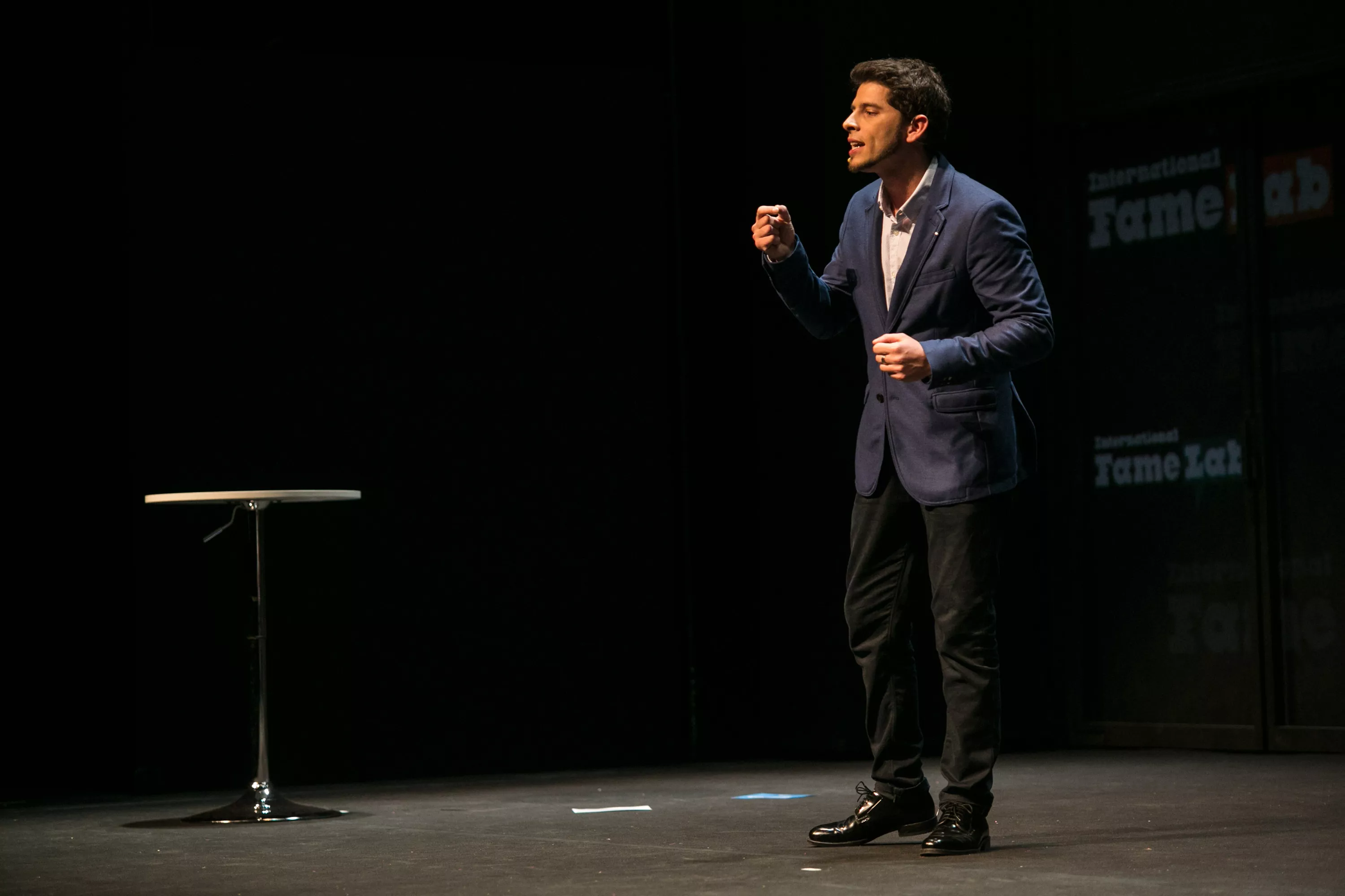 Ocho científicos se clasifican para la final española del concurso de monólogos científicos Famelab