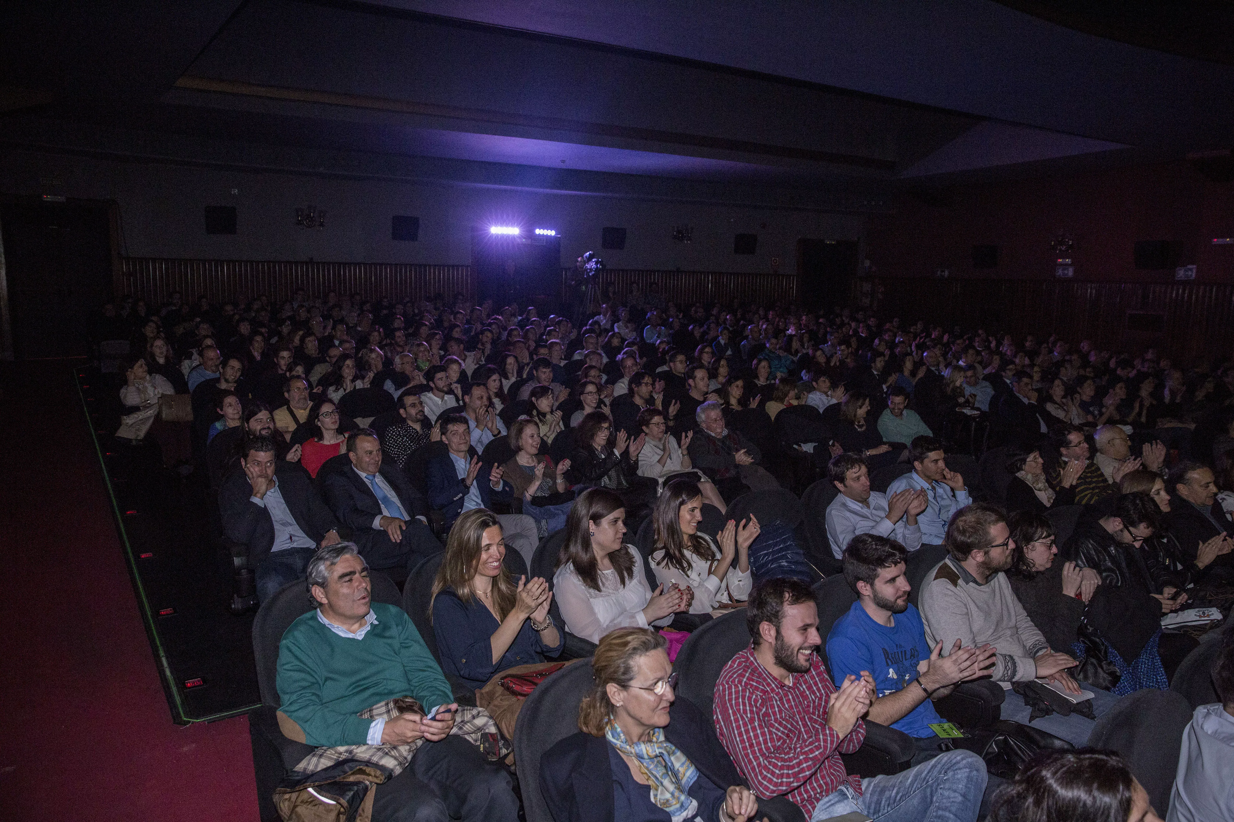 La bióloga Alba Aguión gana la cuarta edición de Famelab España