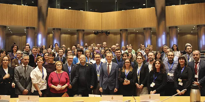Científicos y políticos debaten en el Congreso el papel de la ciencia en el desarrollo legislativo
