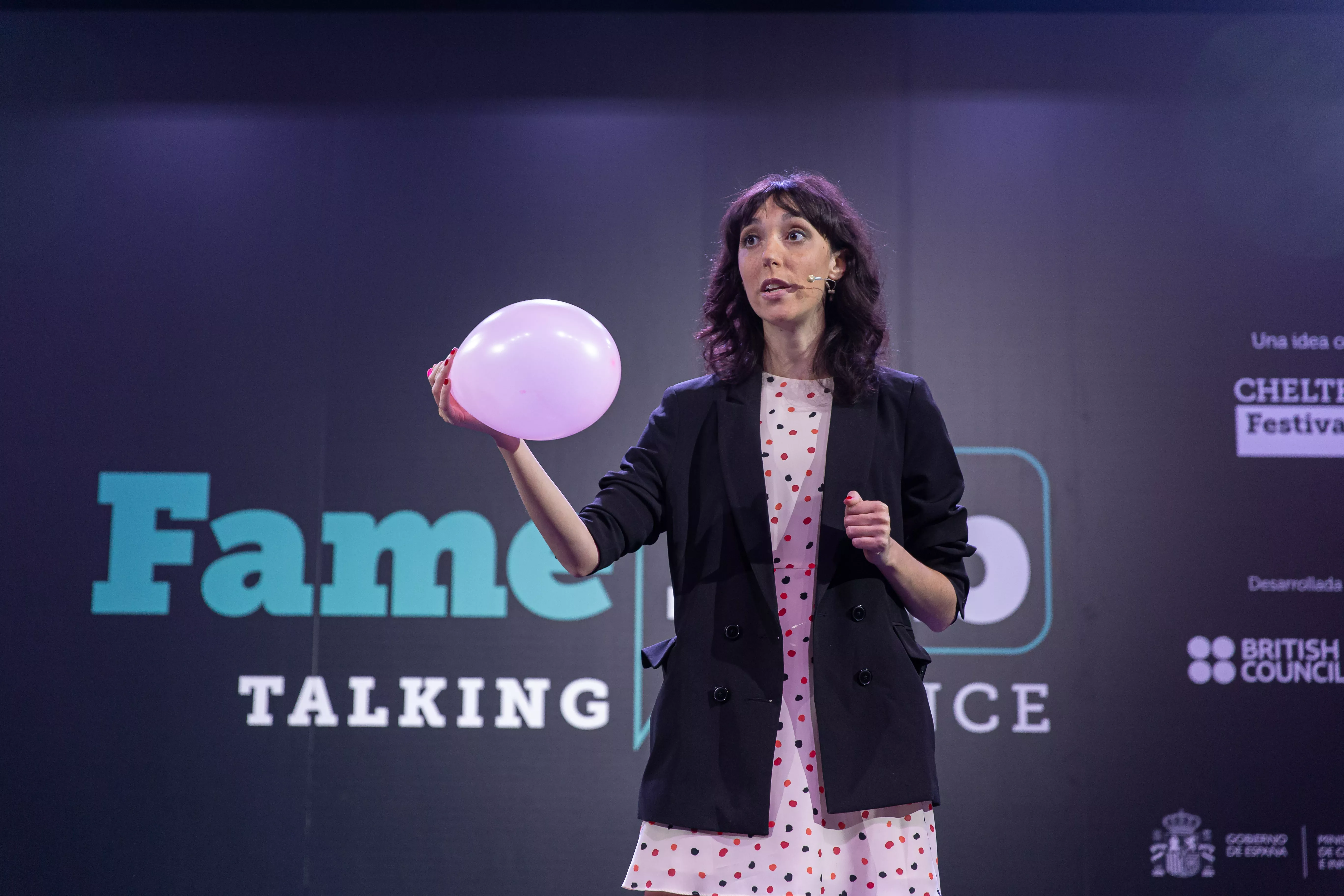 El ingeniero aeroespacial Alejandro Sánchez gana la final española de monólogos científicos FameLab 